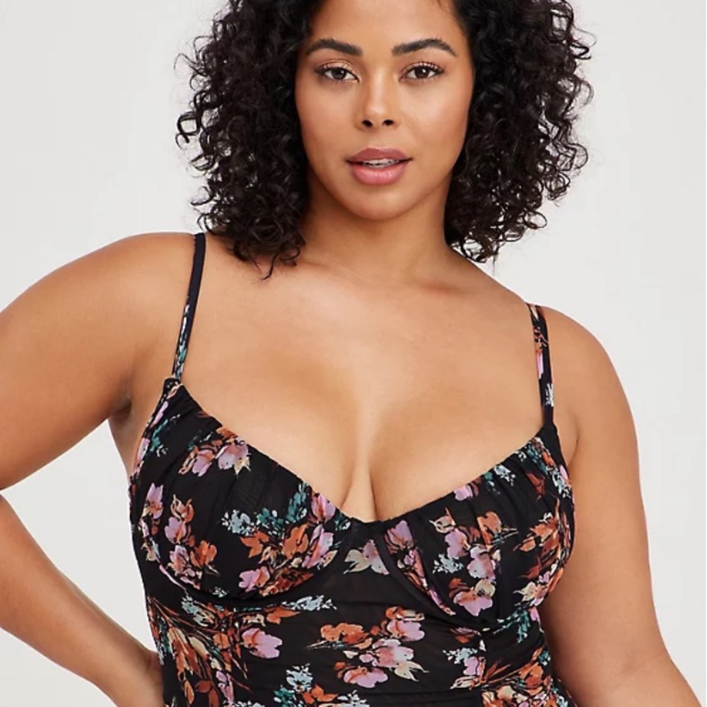 *NWT* TORRID BLACK FLORAL MESH DRAWSTRING CHEMISE (RARE) - Picture 2 of 6